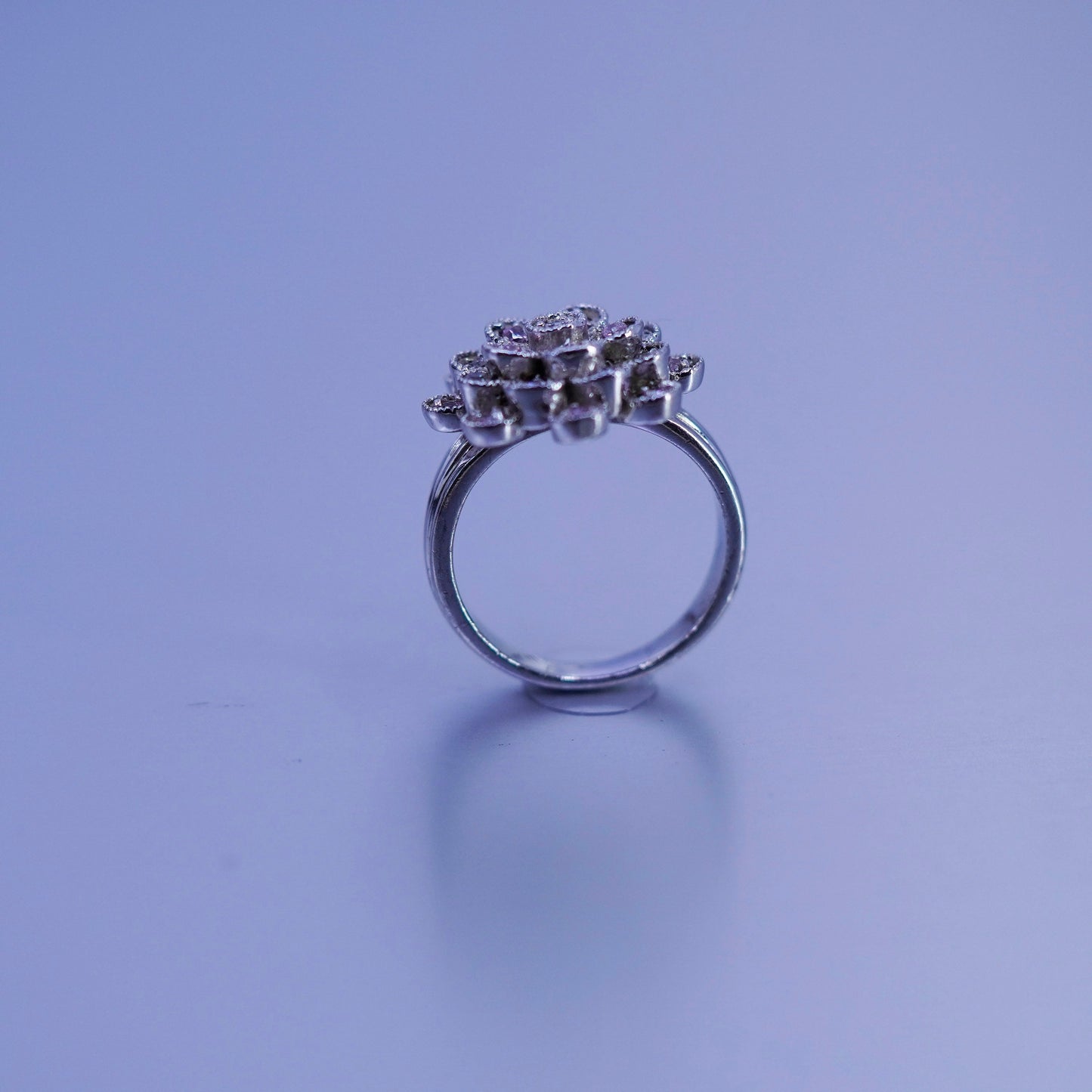 Size 7, vintage fashion Sterling 925 silver flower ring with cluster cz