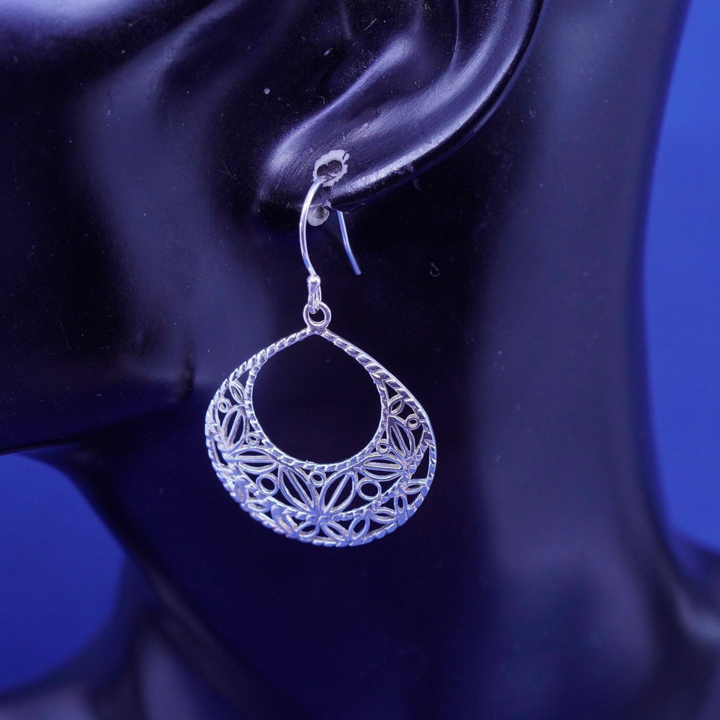 Vintage Canada Sterling silver handmade earrings, filigree 925 teardrop