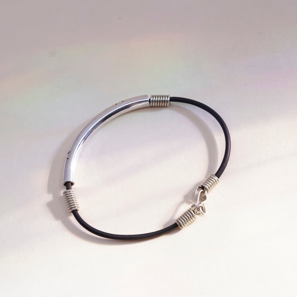 7.5”, Vintage black rubber chain with sterling 925 silver bar