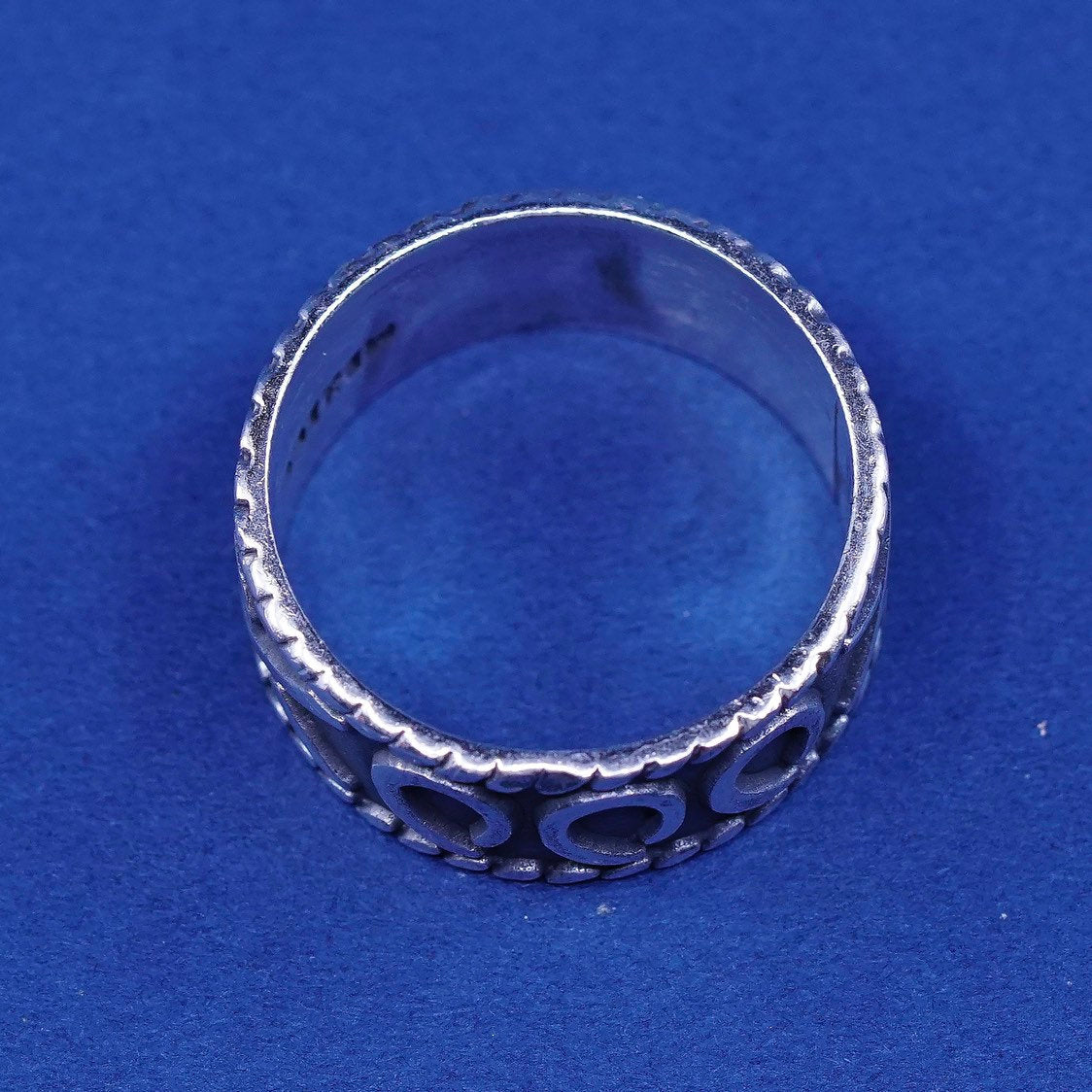 Size 8, vtg mexico Sterling silver handmade ring, 925 band w/pattern Embossed