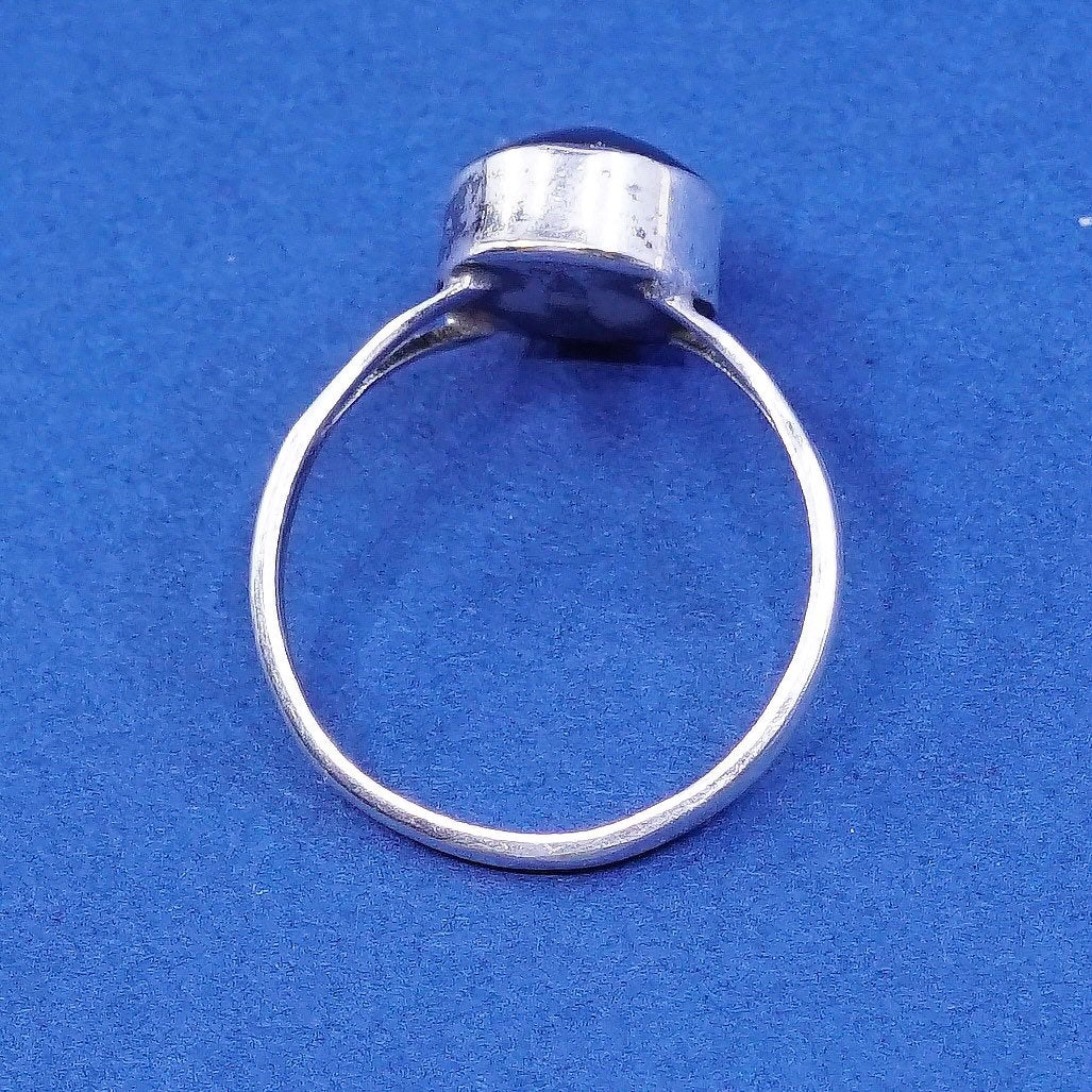 Size 6.5, vtg Sterling silver handmade ring, 925 with obsidian