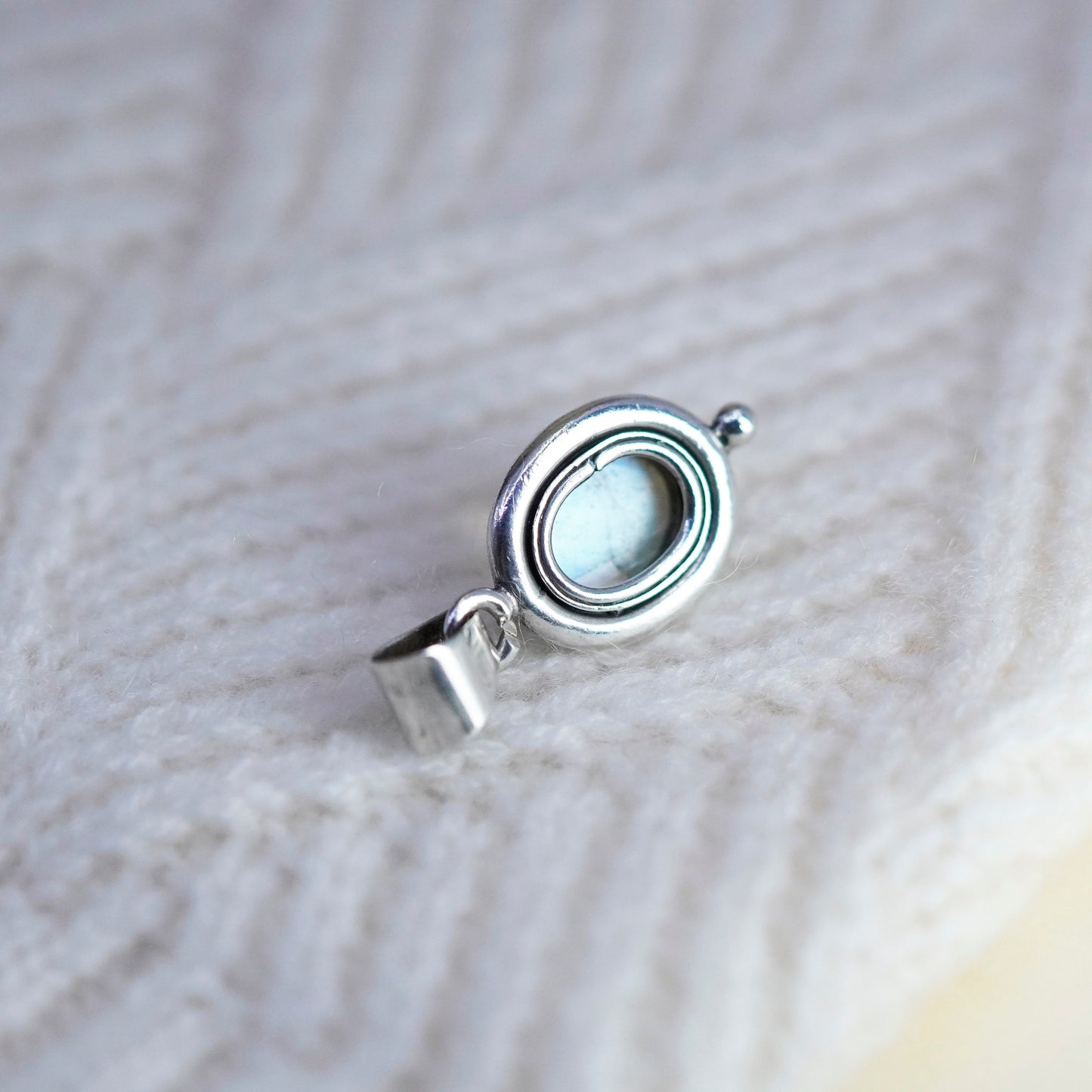 Vintage Sterling 925 silver handmade pendant with oval moonstone