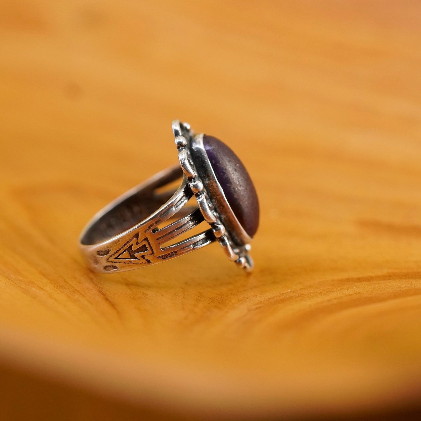 Size 5.5, Sterling 925 silver ring, Native American, Navajo dragon breath glass