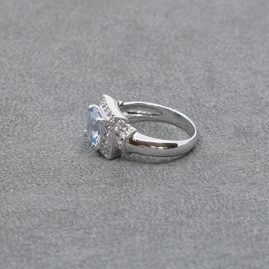 sz 9, vtg Sterling silver engagement ring, 925 w/ blue topaz and cz