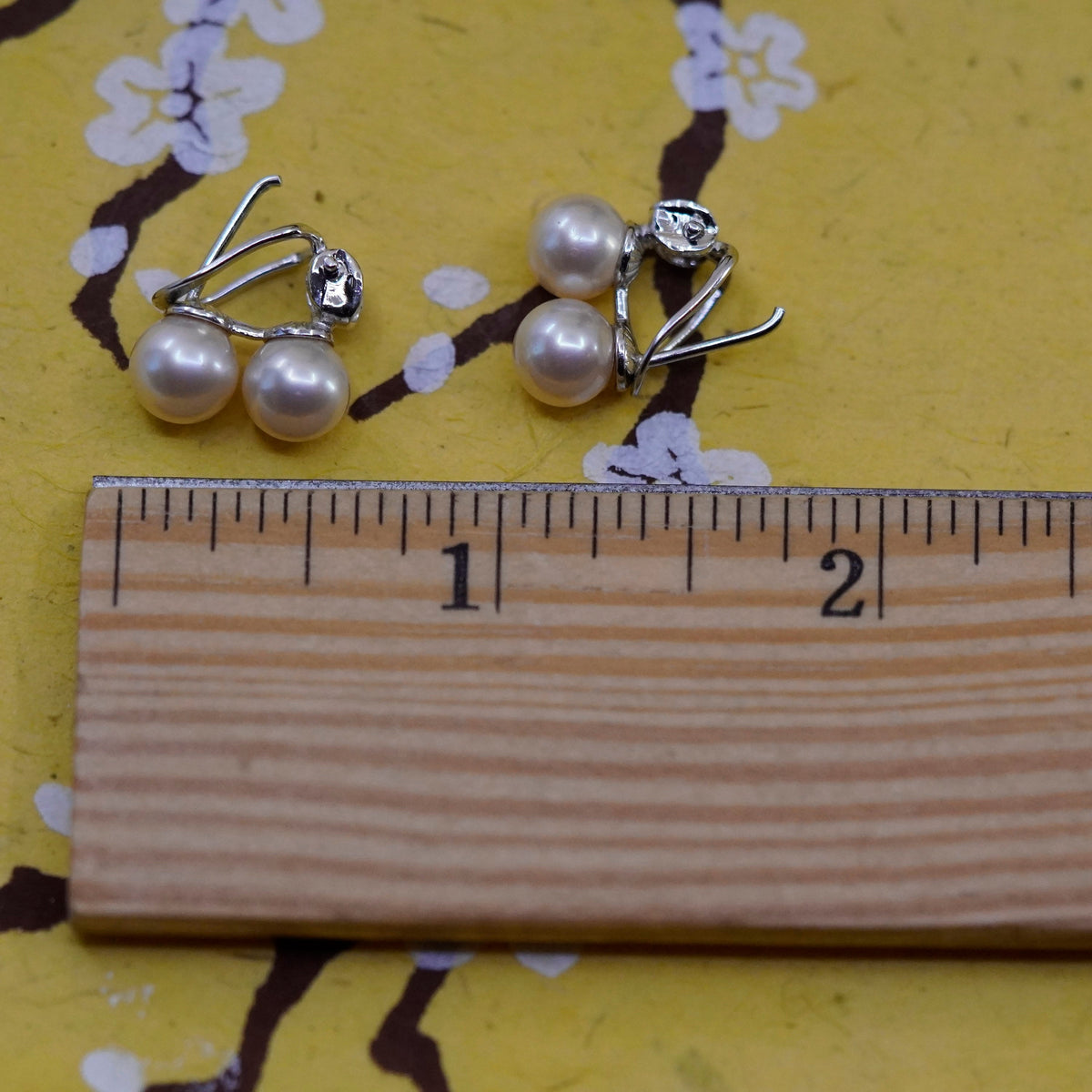 Vintage Sterling silver handmade earrings, 925 studs with pearl