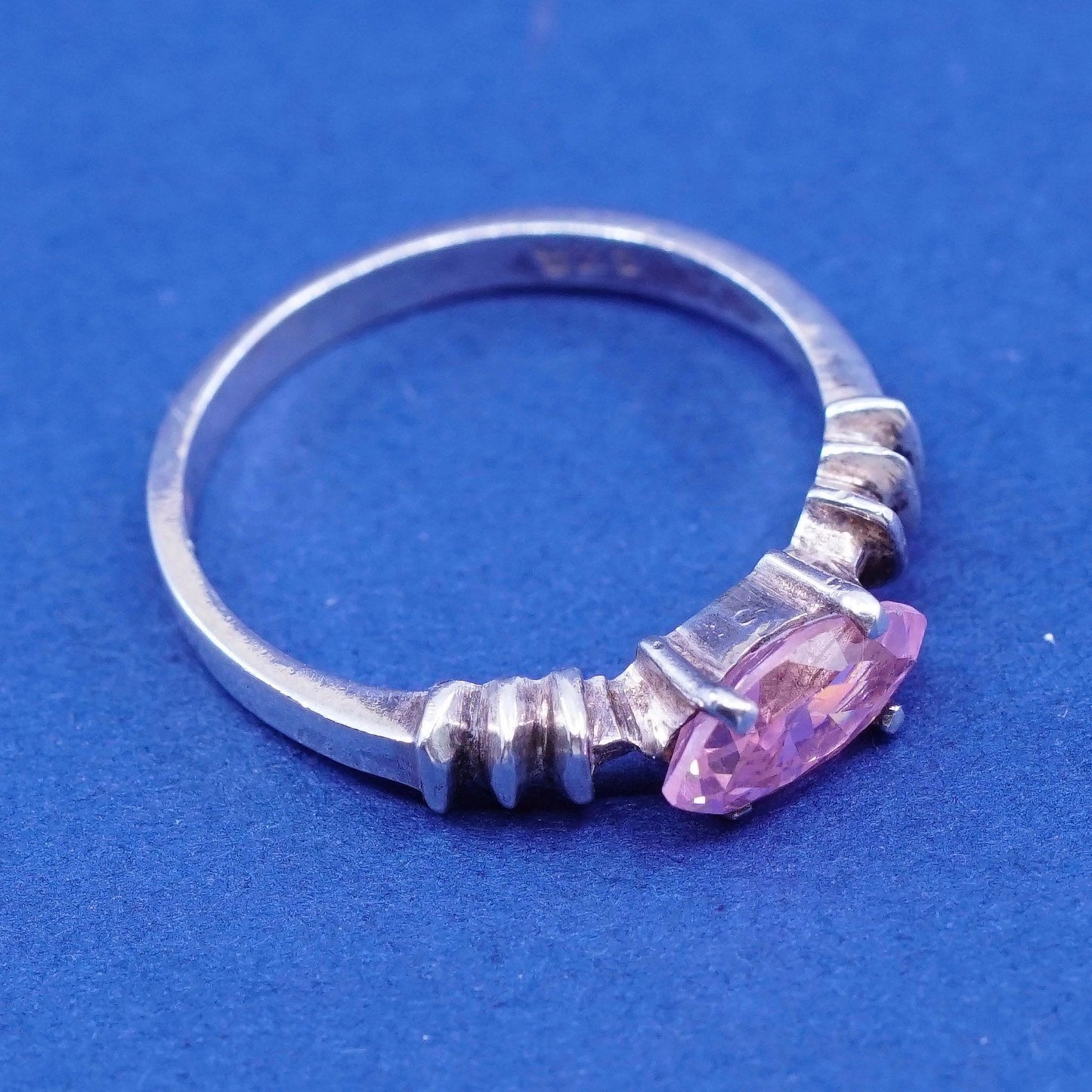Size 5.25, vintage Sterling 925 silver handmade ring with pink crystal
