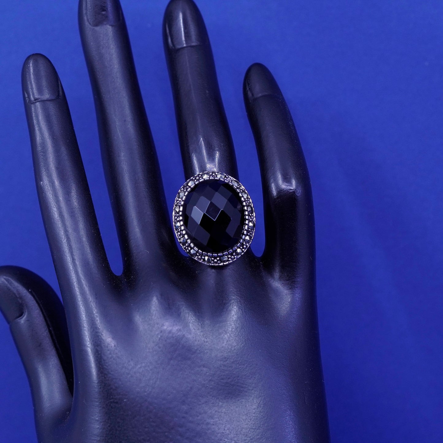 Size 7.5, vtg Sterling 925 silver handmade ring with oval obsidian N marcasite