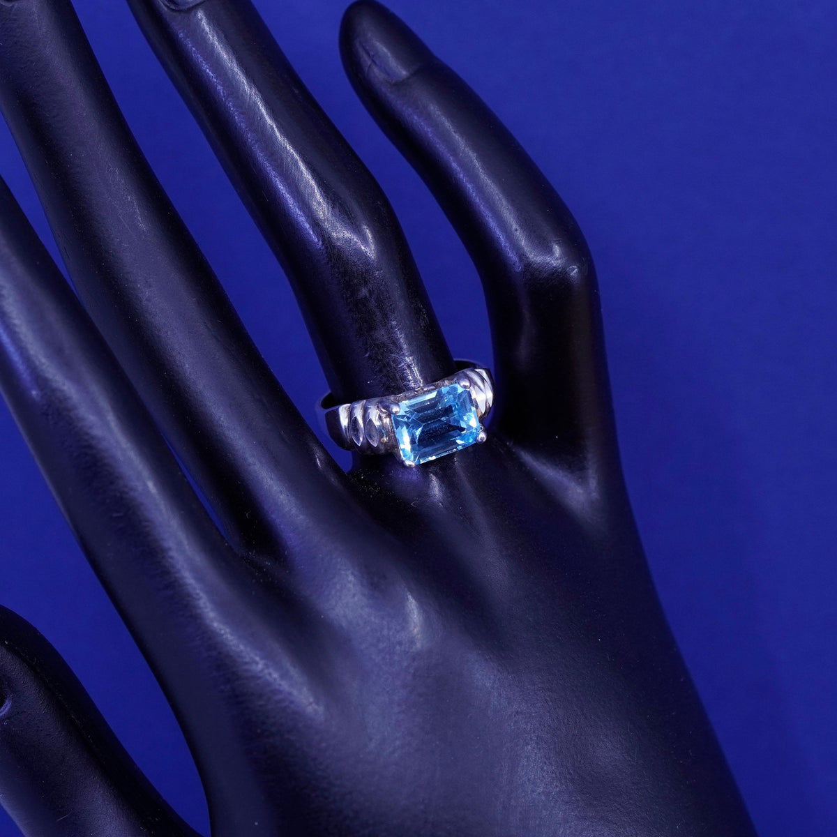 Size 8, vintage Sterling 925 silver handmade ring with blue topaz