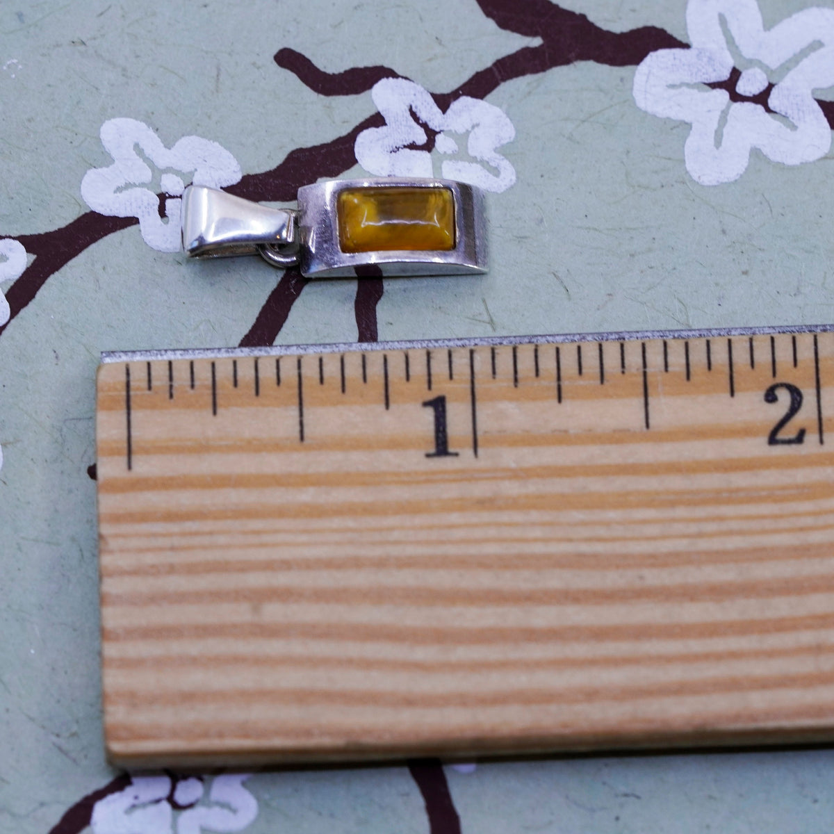 Vintage Sterling 925 silver handmade pendant with rectangular Amber