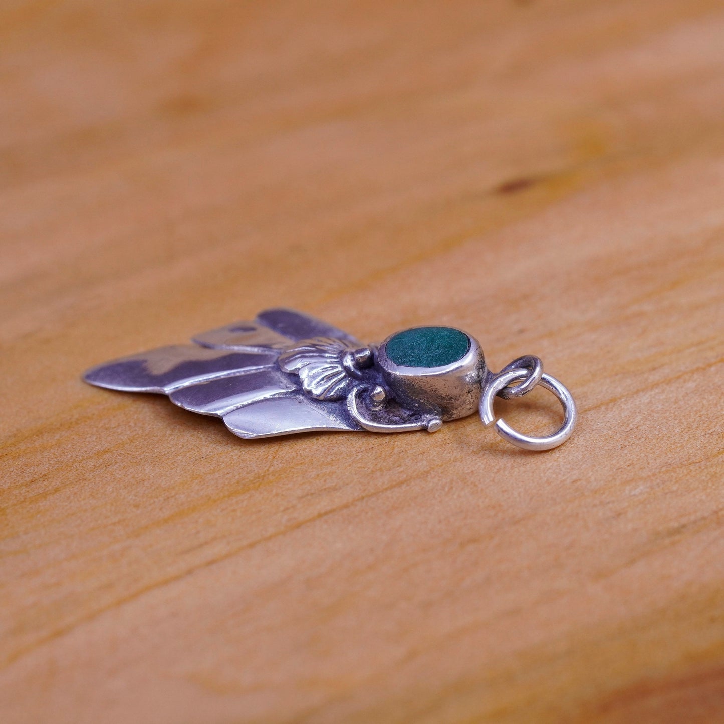 Vintage Sterling 925 silver pendant with oval malachite inlay