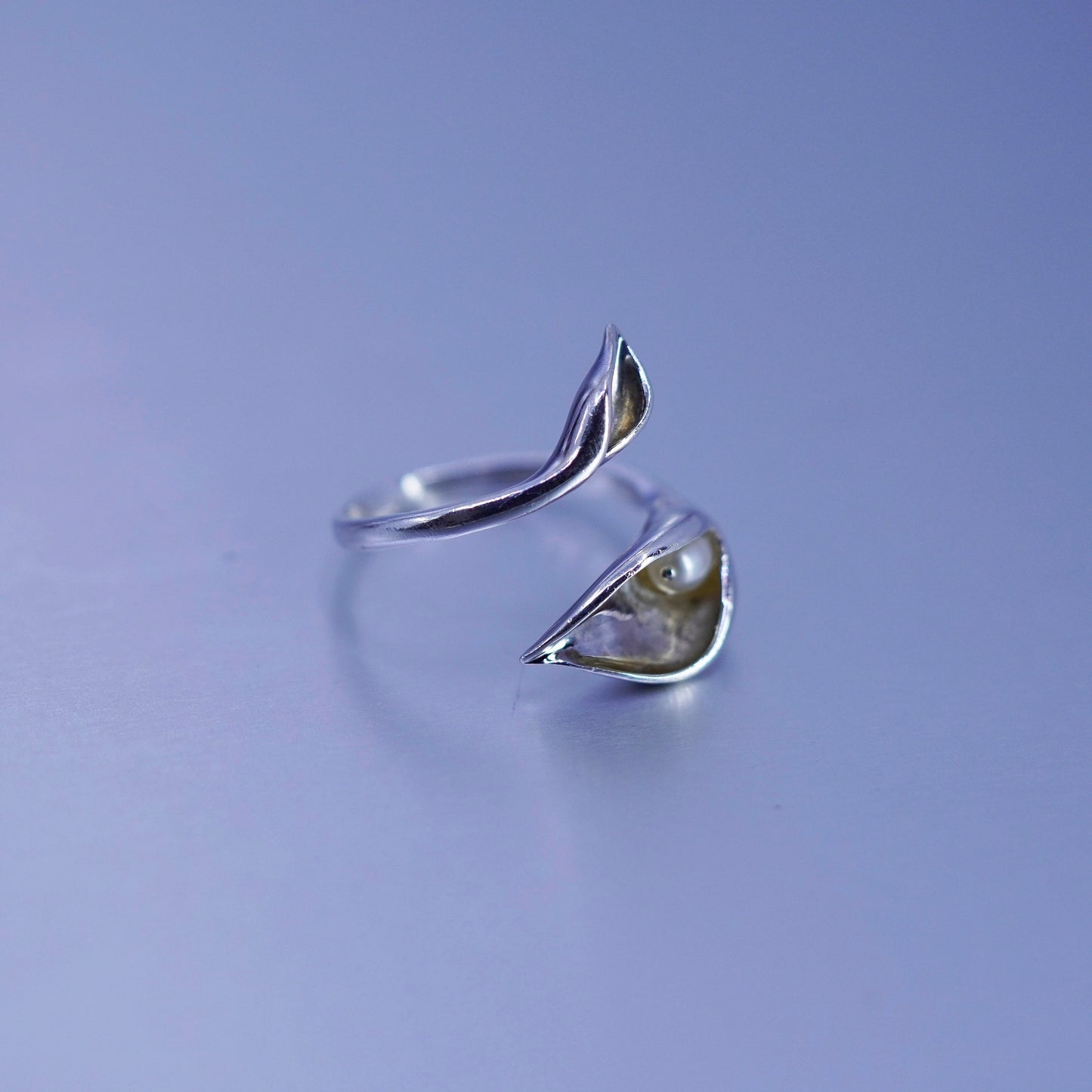 Size adjustable, vtg sterling silver ring, handmade lily flower 925 band pearl
