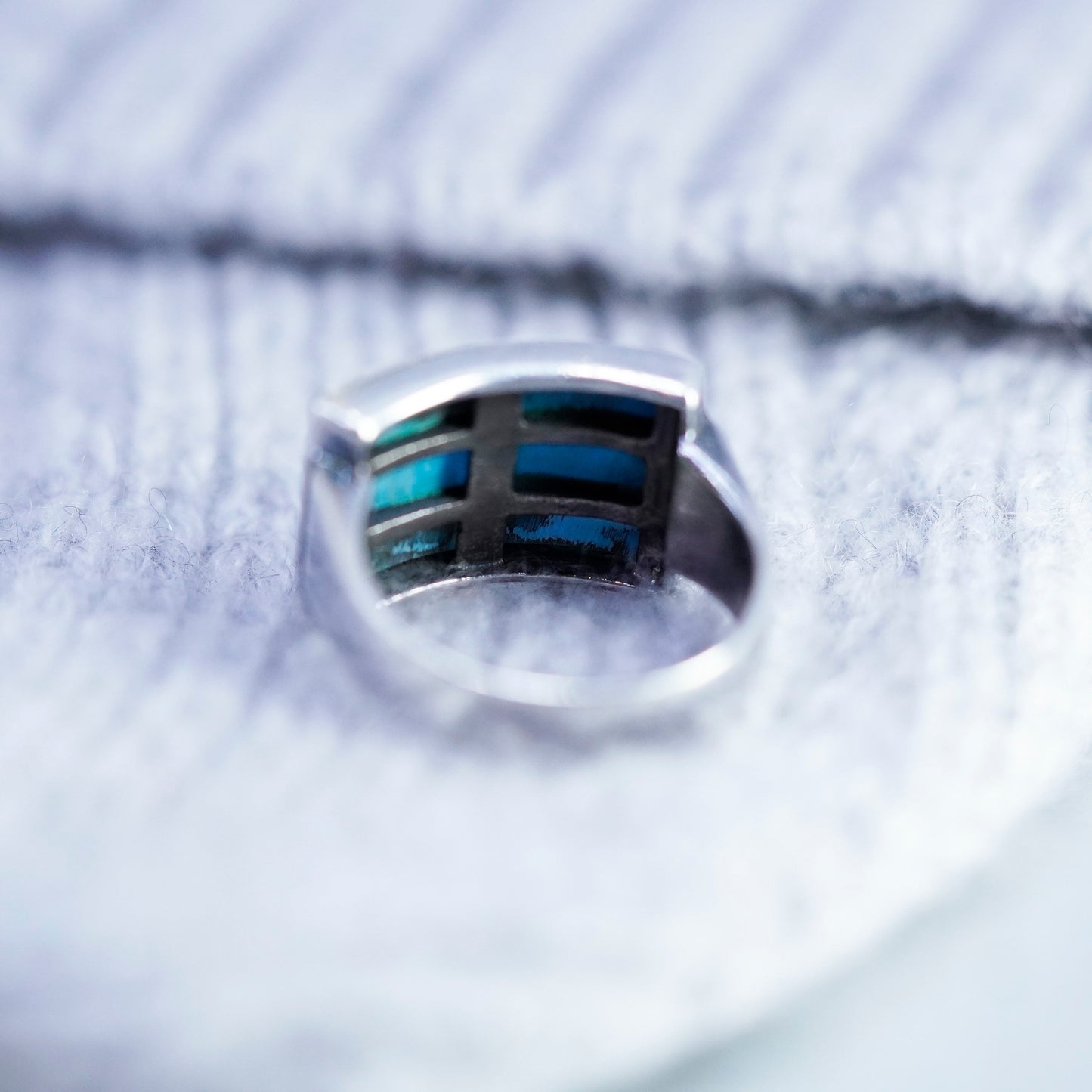 Size 8, Native American navajo Sterling 925 silver handmade ring with turquoise