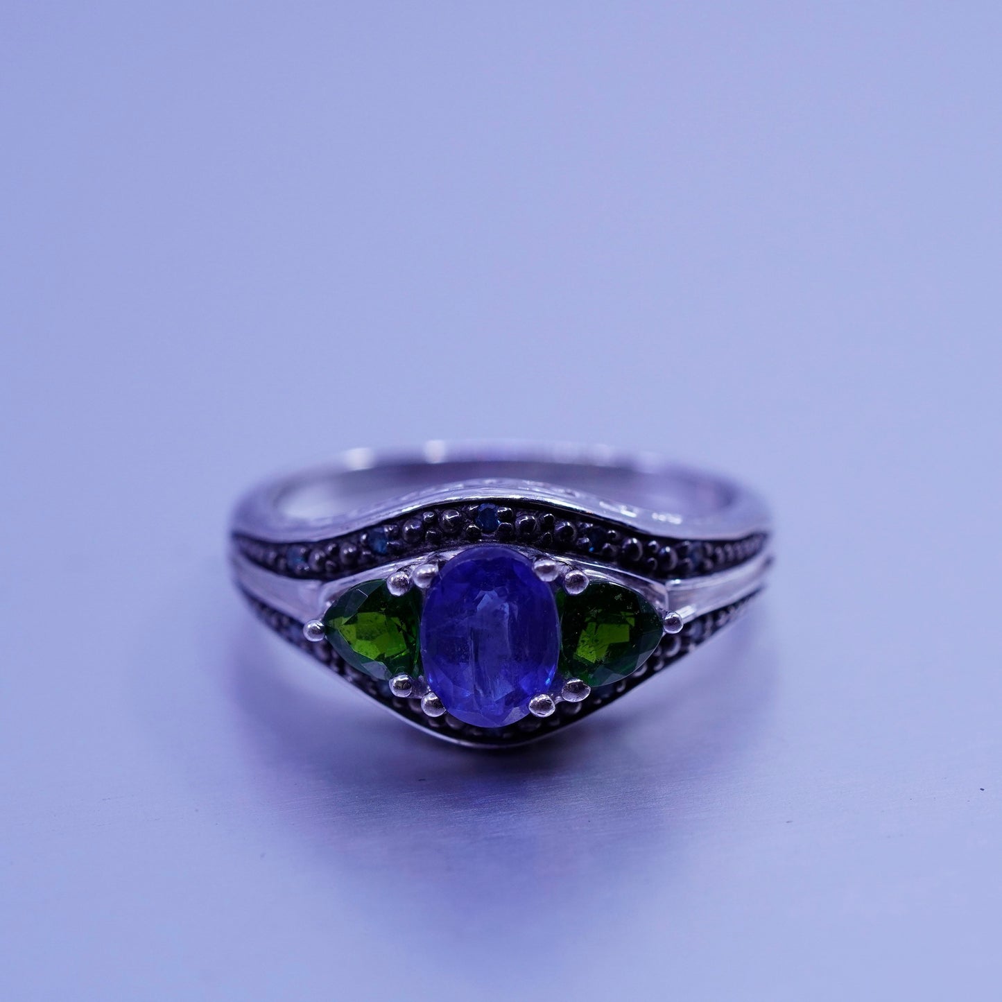 Size 8.25, vintage Sterling 925 silver handmade band ring with peridot topaz