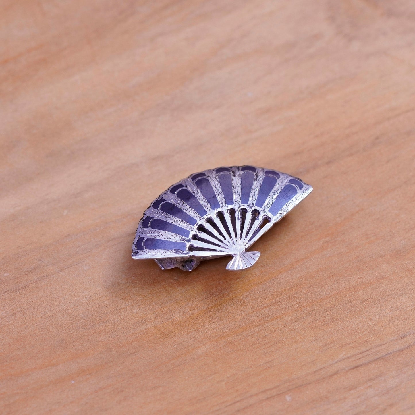 Vintage Siam sterling silver clip on 925 India fan earrings, niello, Siam
