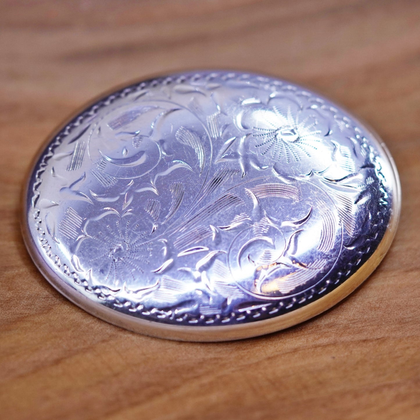 Vintage handmade sterling 925 silver textured oval brooch