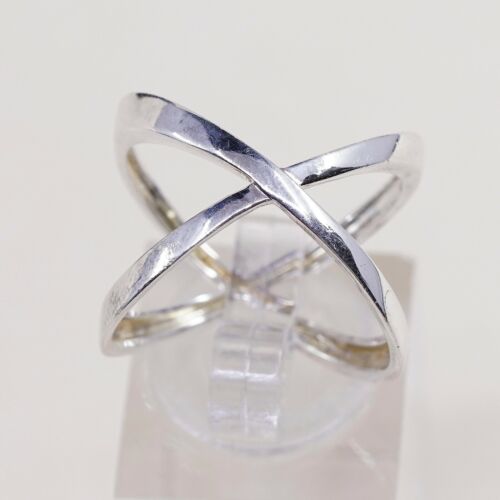 Sz 8, Vtg Sterling silver handmade ring, 925 silver cross Entwined band
