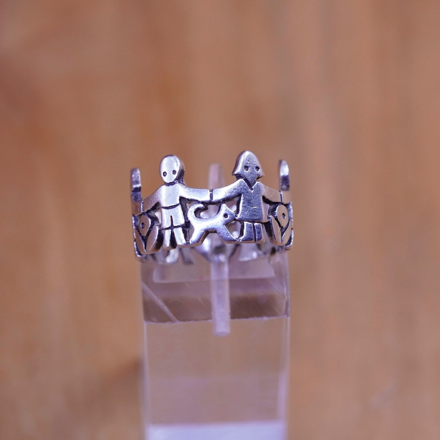 Size 6, vintage James Avery Sterling silver ring, 925 band with children dog