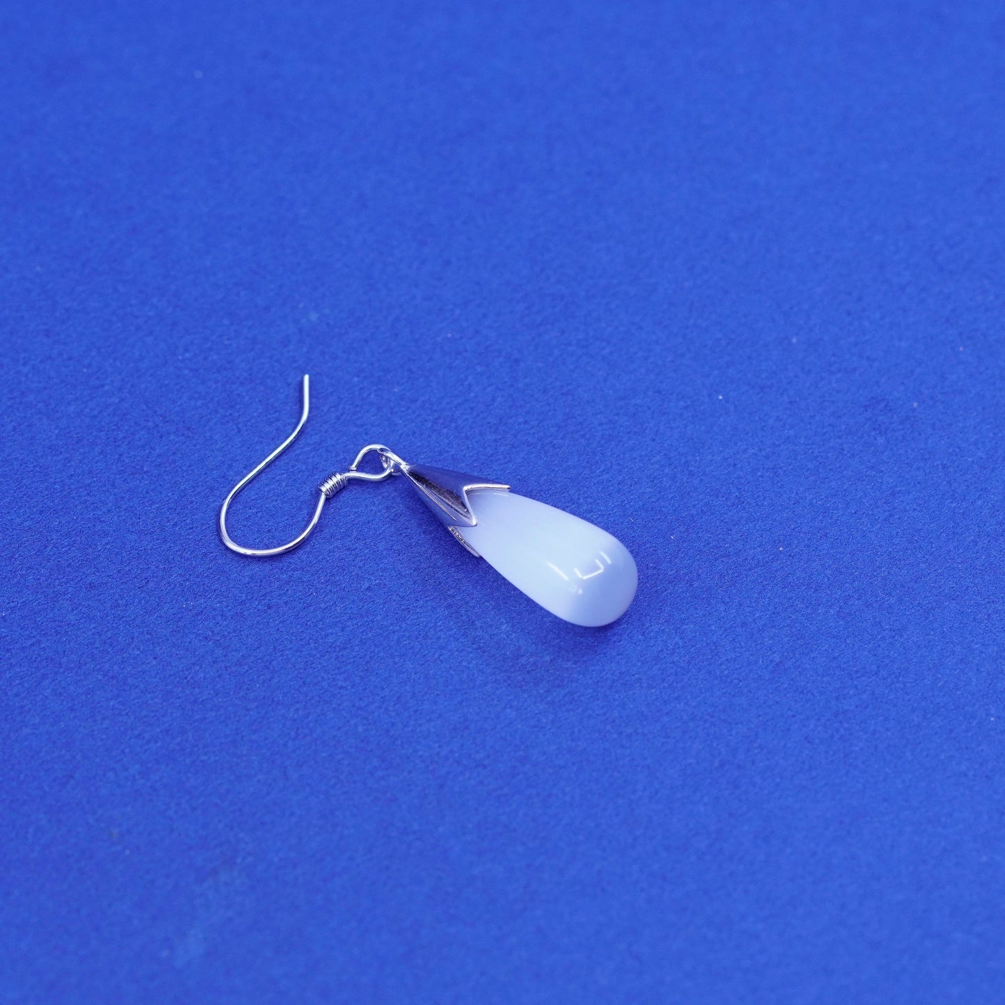1.25”, Vintage sterling 925 silver handmade earrings w/ teardrop white cats eye