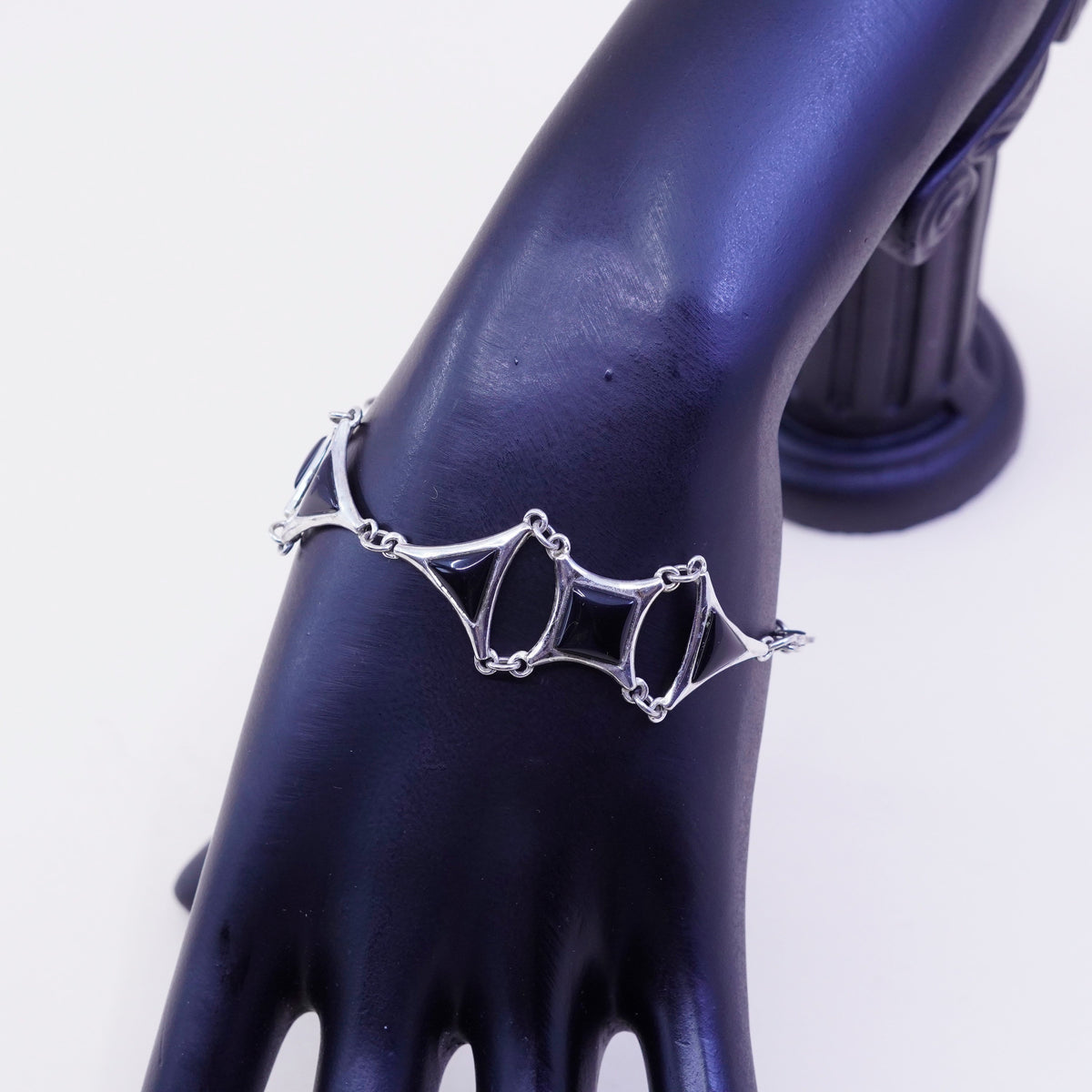 6.75”, Vintage geometrical Sterling 925 silver bracelet with onyx