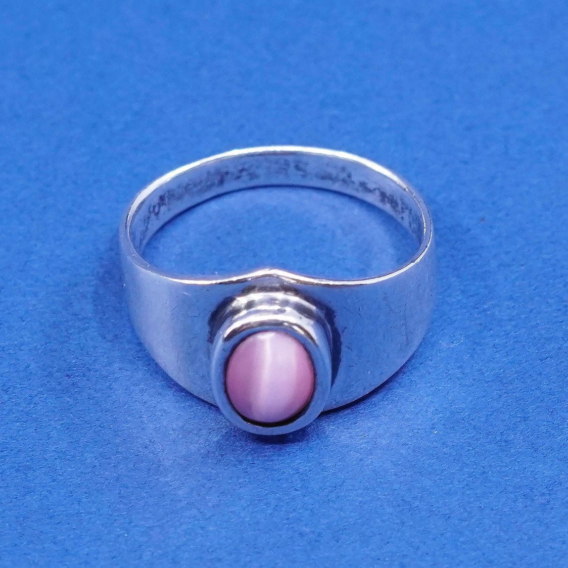 Size 8, vtg Sterling silver handmade ring, 925 w/ pink tiger eye