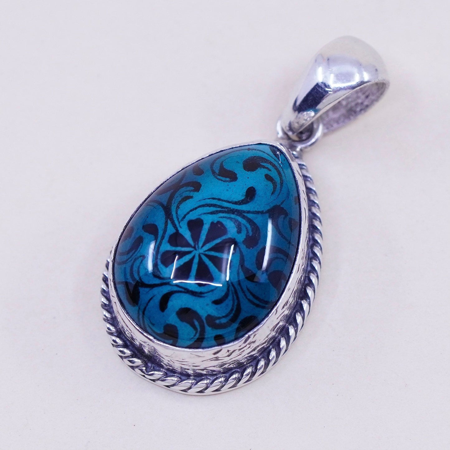 Vintage southwestern sterling 925 silver handmade pendant with teardrop stone