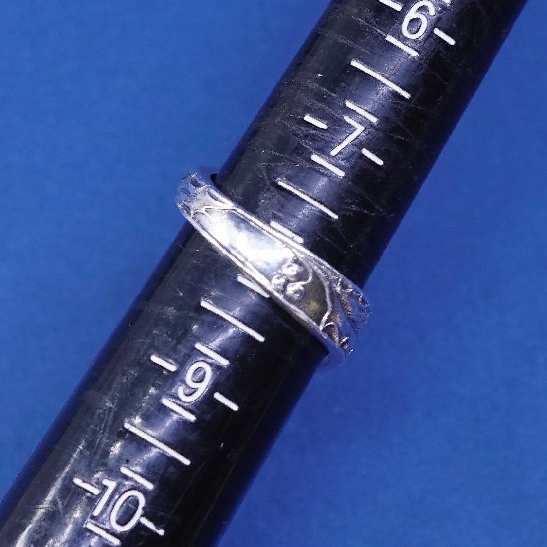 Size 8, vtg Sterling silver handmade ring, 925 flower spoon band