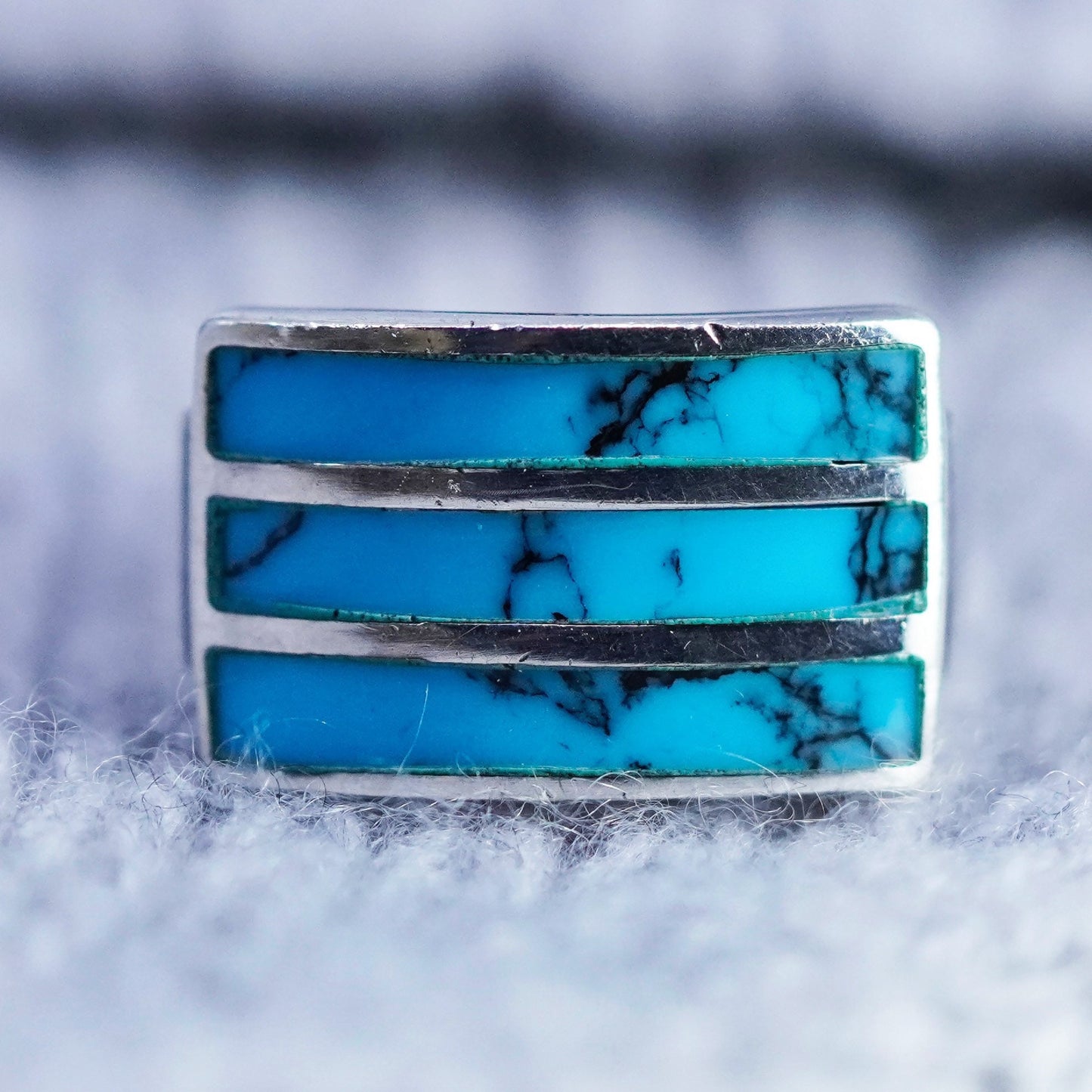Size 8, Native American navajo Sterling 925 silver handmade ring with turquoise