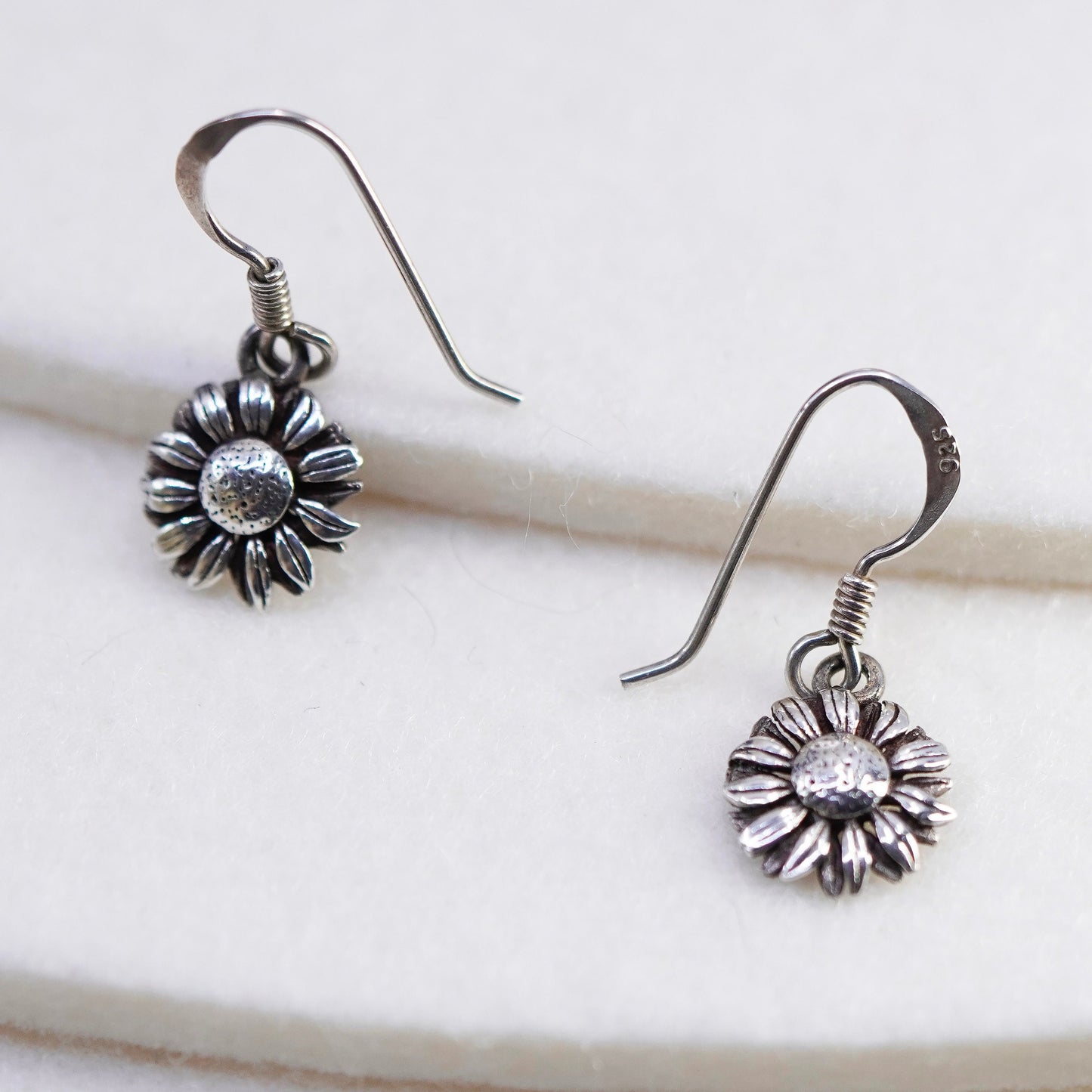 Vintage sterling 925 silver handmade daisy flower earrings