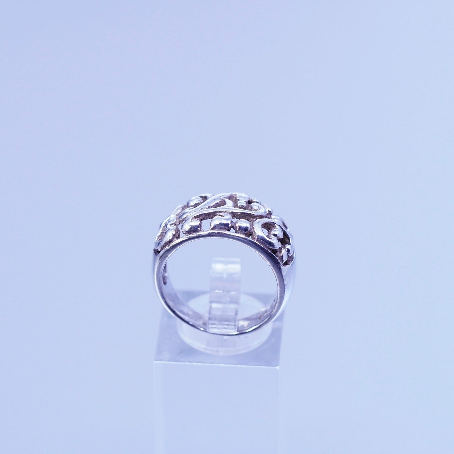 Size 7.75, vintage Sterling 925 silver handmade ring, modern swirly band