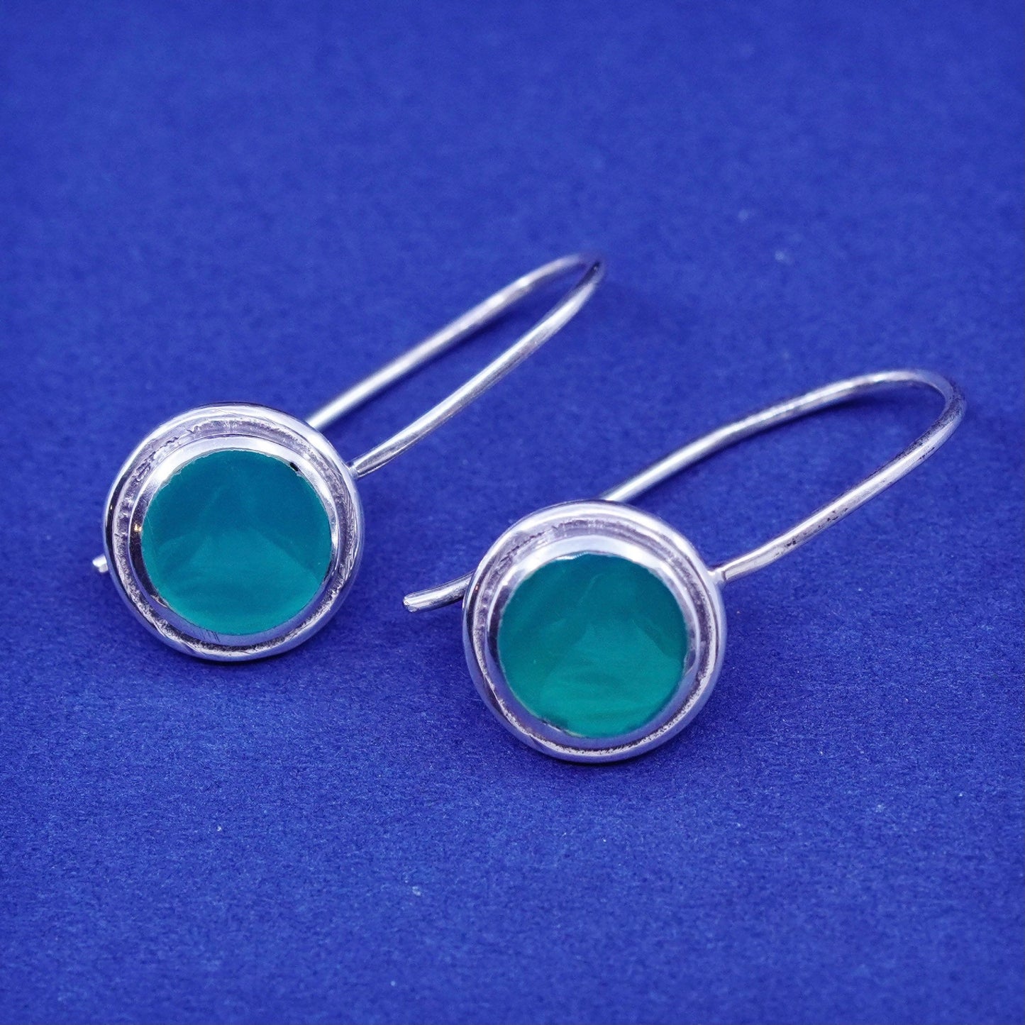 Vintage Sterling 925 silver handmade earrings with round emerald