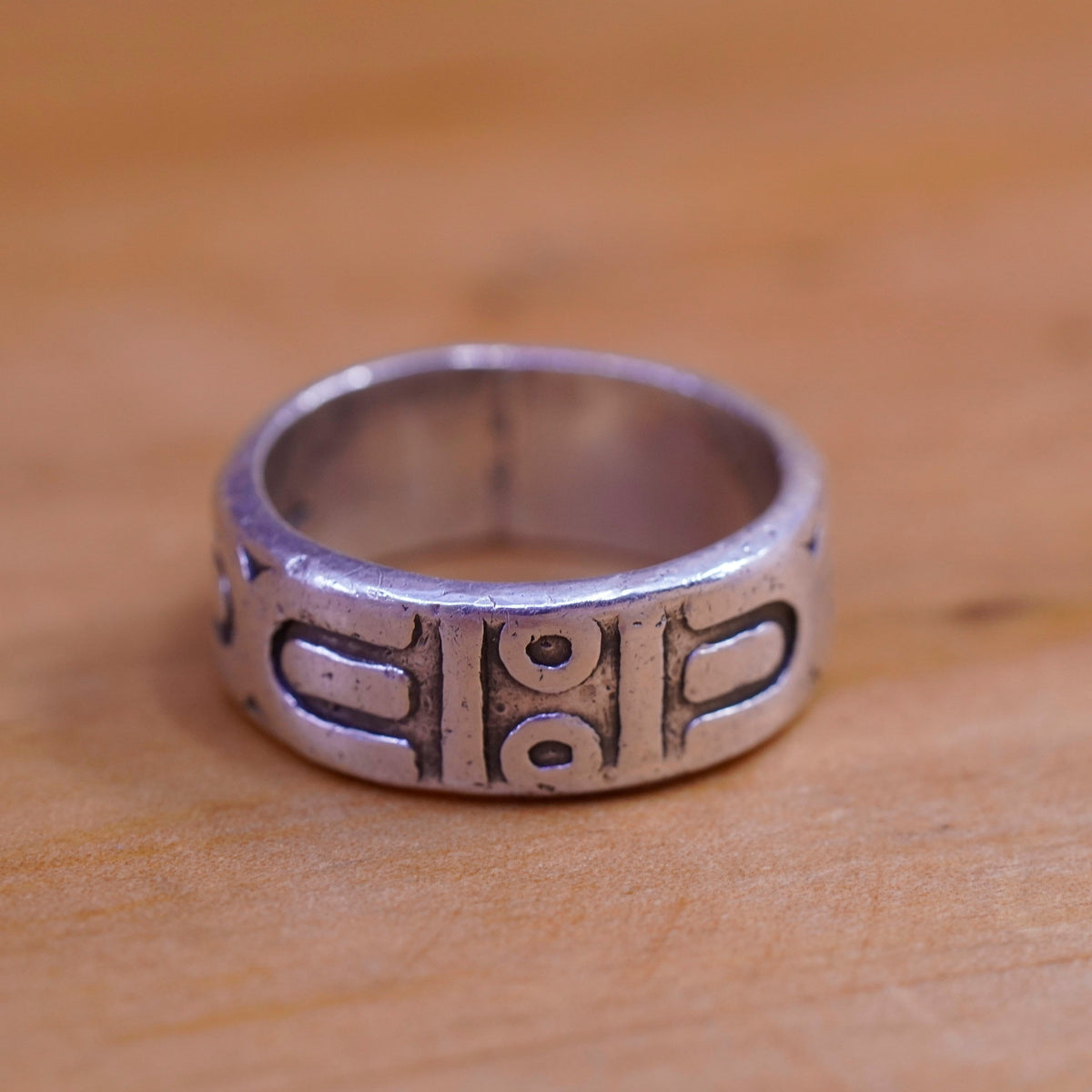 Size 6.25, vintage Sterling silver handmade ring, Hopi 925 relief band