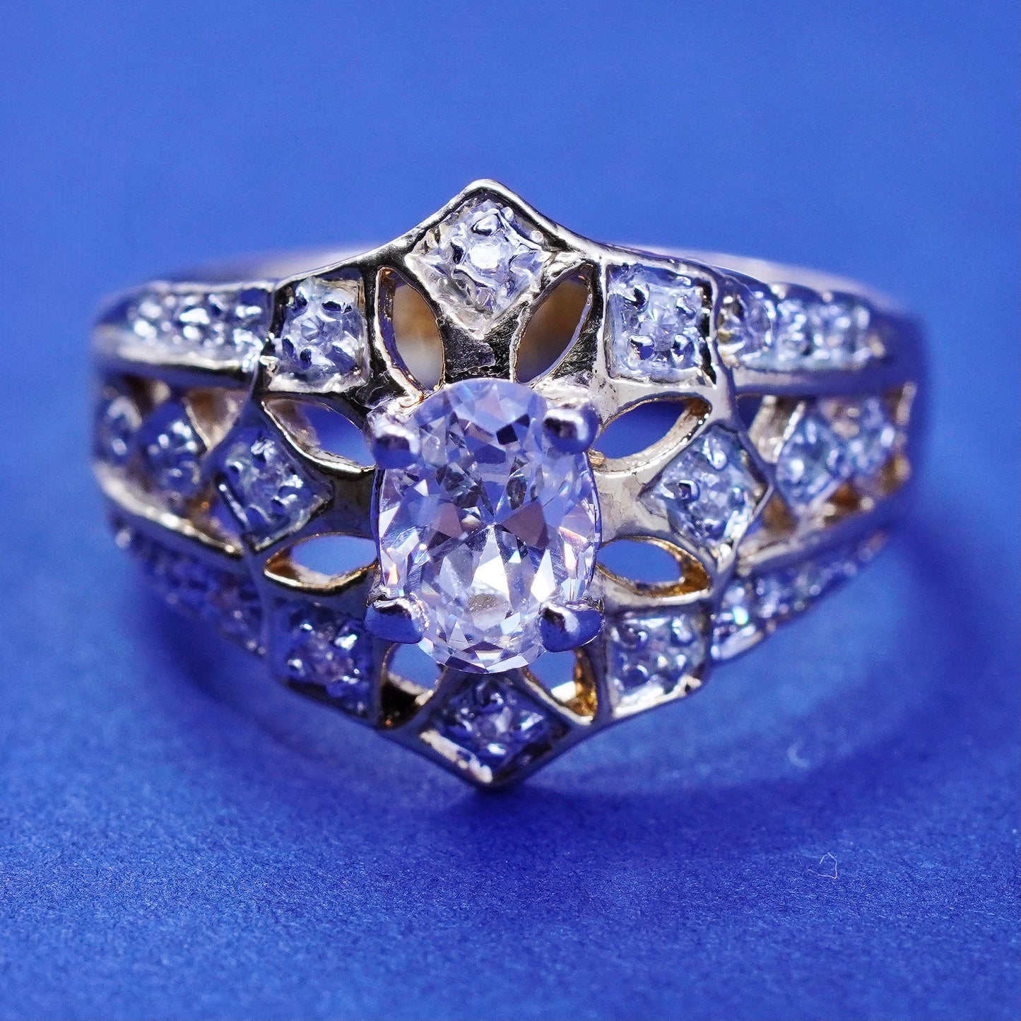 Size 6.75, Sterling silver ring, vermeil gold over 925 snowflake with crystal
