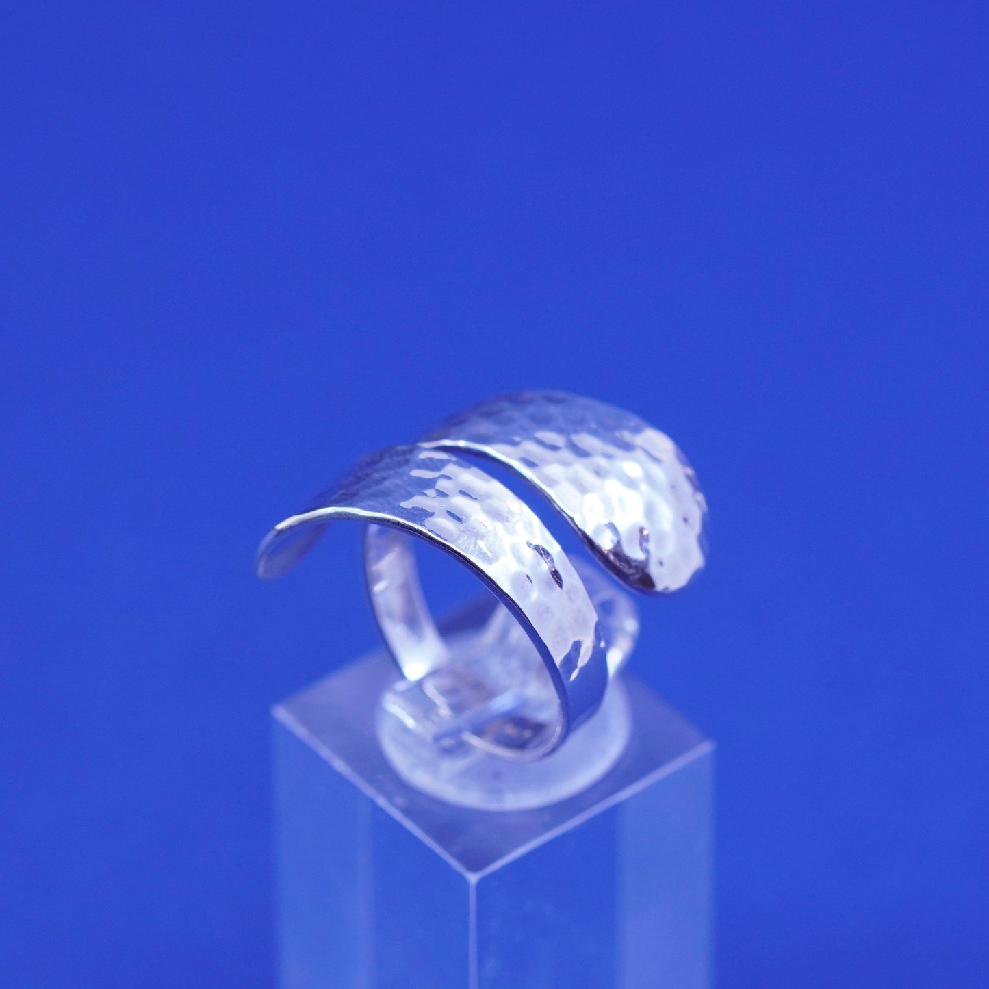 Size 8, vintage Sterling silver handmade hammered wrapped ring, modern 925 band