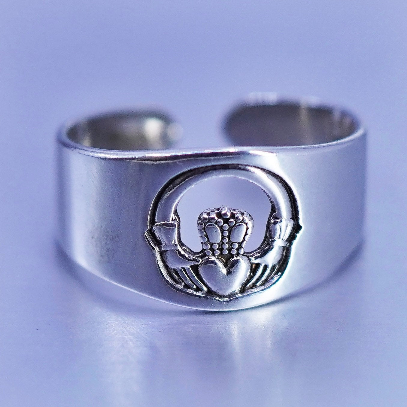 Size 3.5, Irish Claddagh friendship Sterling 925 silver ring, hand heart band