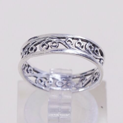 Size 4, Vtg Sterling Silver Handmade Ring Silver Band w/ Swirl, Stamped 925