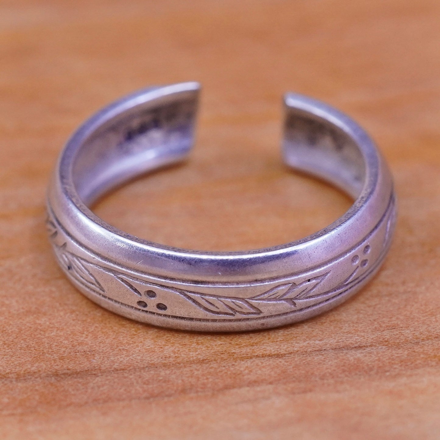 Size 4, vintage Sterling silver handmade ring, 925 textured band, open end
