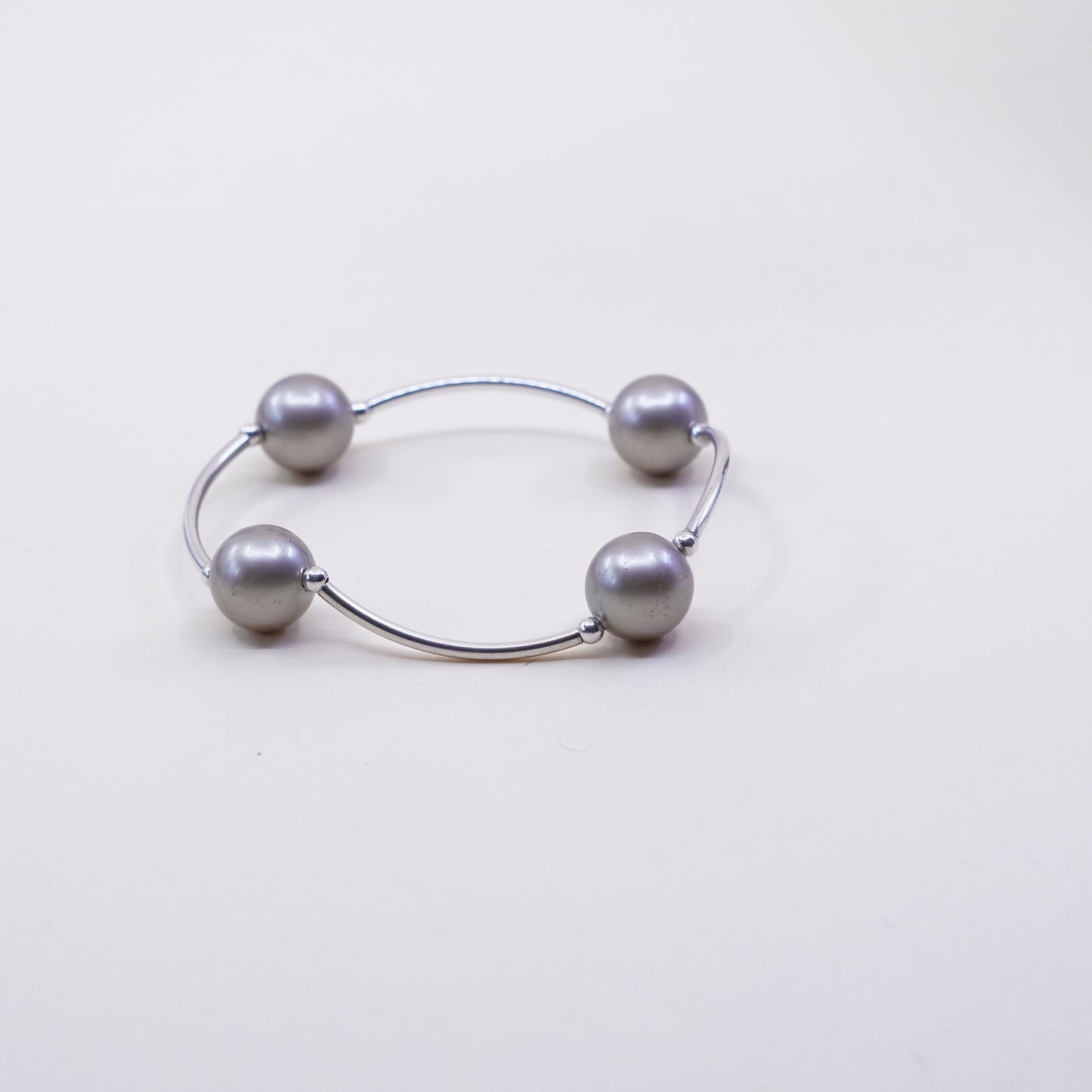 6”, handmade sterling 925 silver bar with gray pearl bracelet w/ elastic band