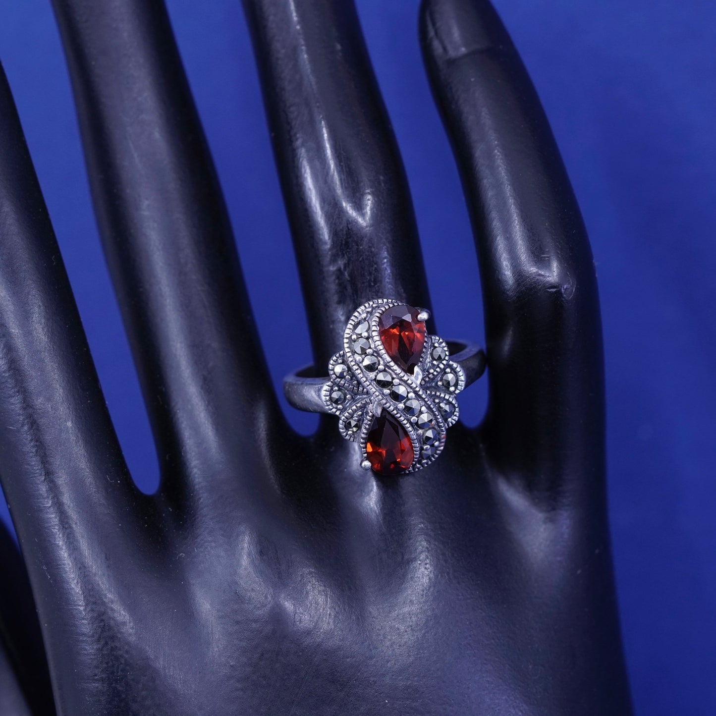 Size 9, vtg Sterling 925 silver handmade cocktail ring with Ruby and marcasite