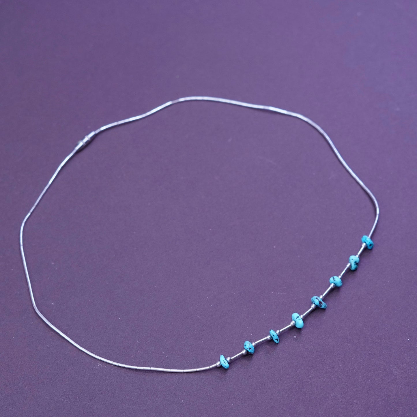 16”, Vintage Sterling 925 liquid silver necklace with turquoise beads