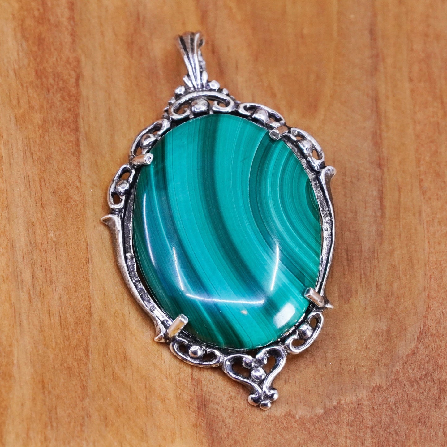 Southwestern Sterling 925 silver handmade pendant round malachite beads