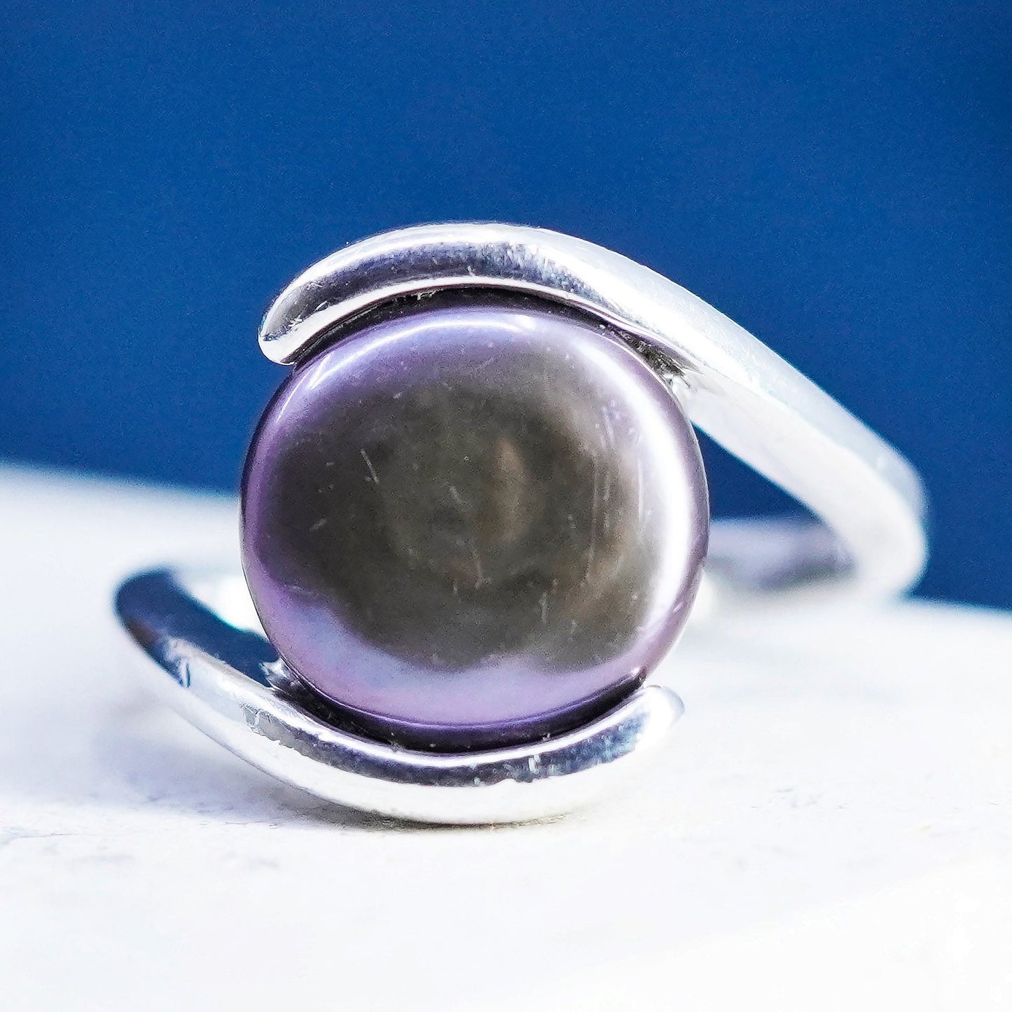 Size 9.25, vintage textured Sterling 925 silver ring with coin black pearl