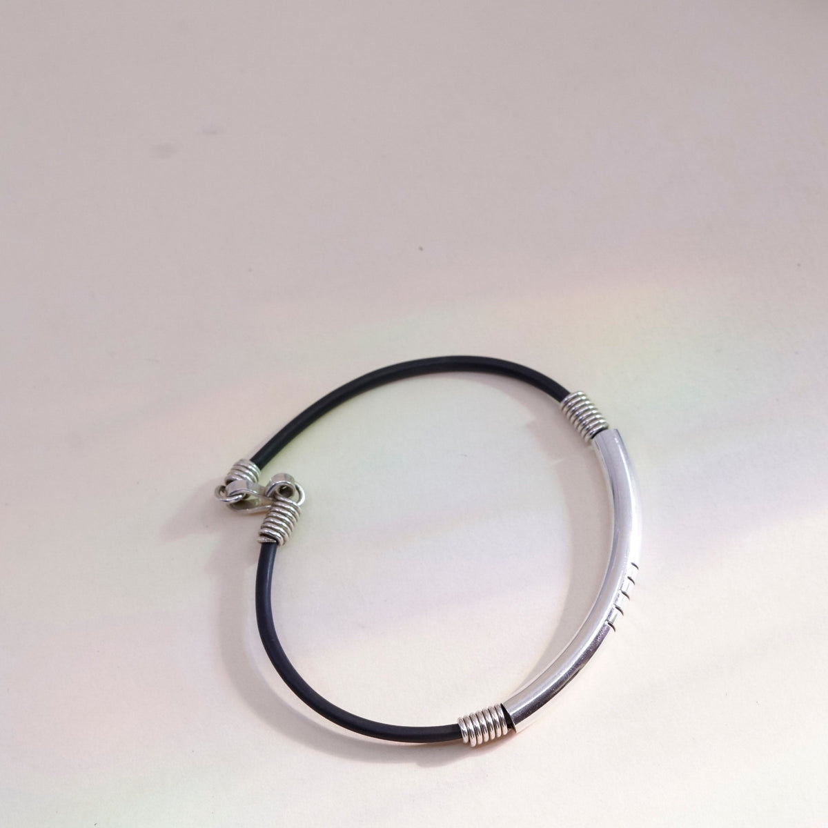 7.5”, Vintage black rubber chain with sterling 925 silver bar,