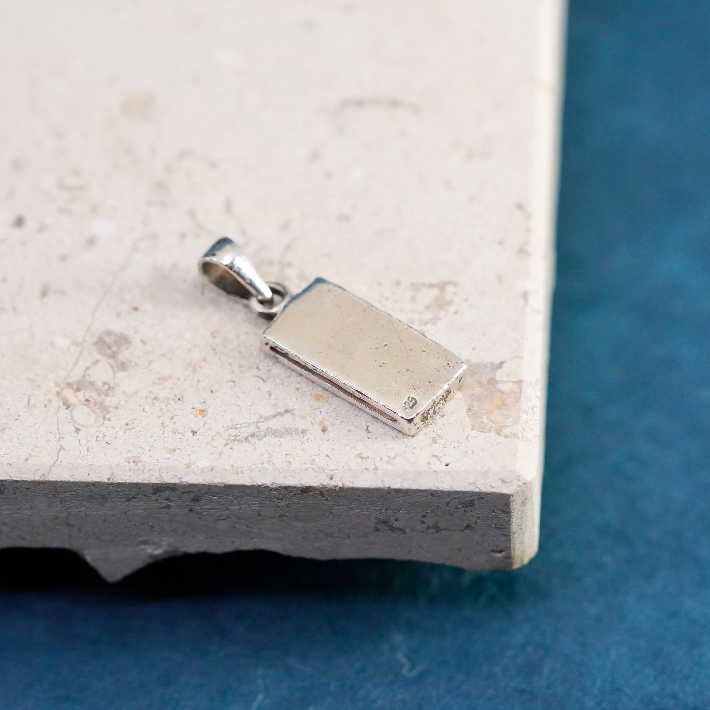 Vintage Sterling 925 silver handmade rectangular pendant with abalone