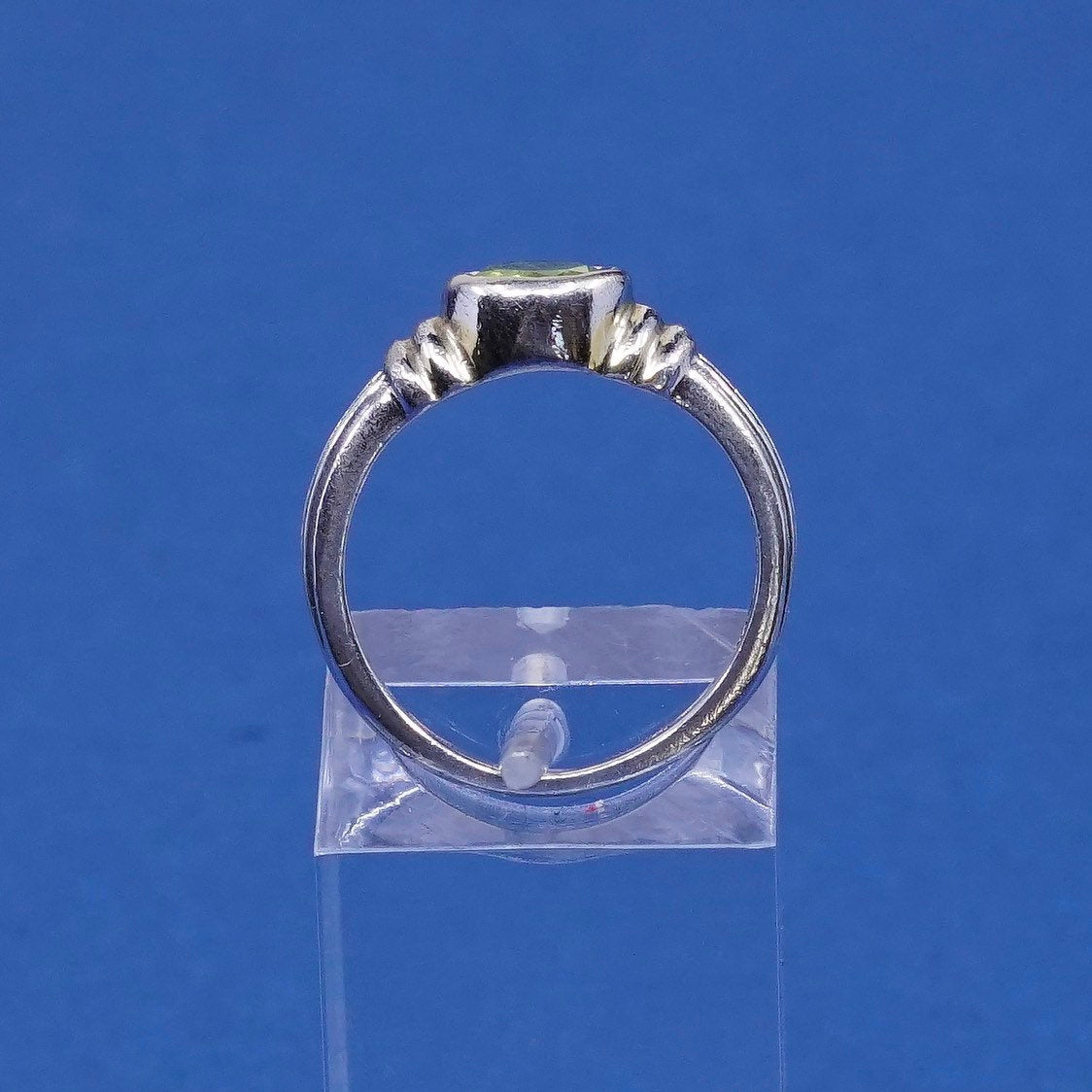 sz 5, vtg Sterling silver handmade 925 stackable ring w/ peridot