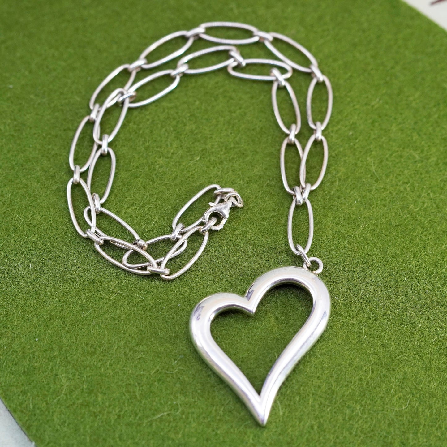 16”, Vintage 925 sterling silver long oval chain with heart pendant
