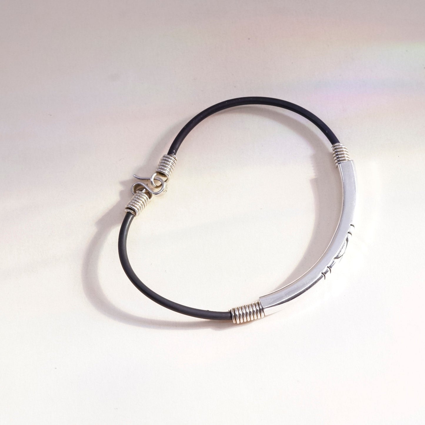 7.5”, Vintage black rubber chain with sterling 925 silver bar