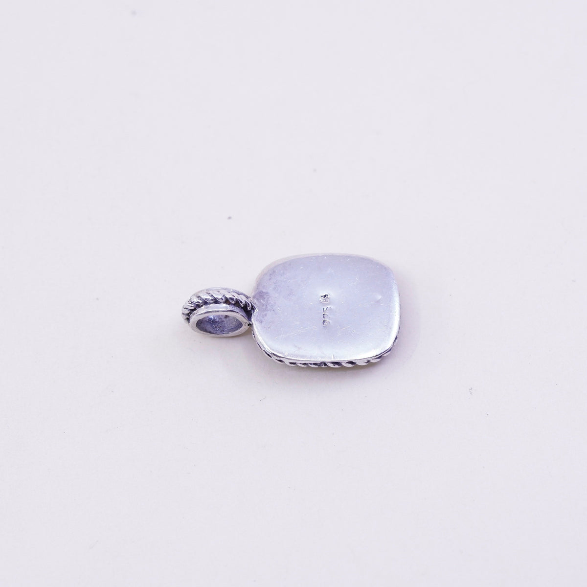 Vintage sterling 925 silver handmade pendant with Oval malachite and cable