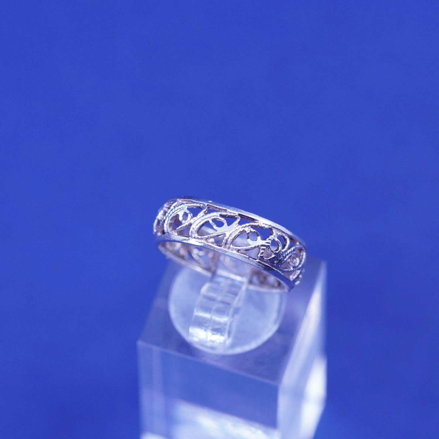 Size 6.5, vintage sterling silver handmade ring, 925 entwined leaves band