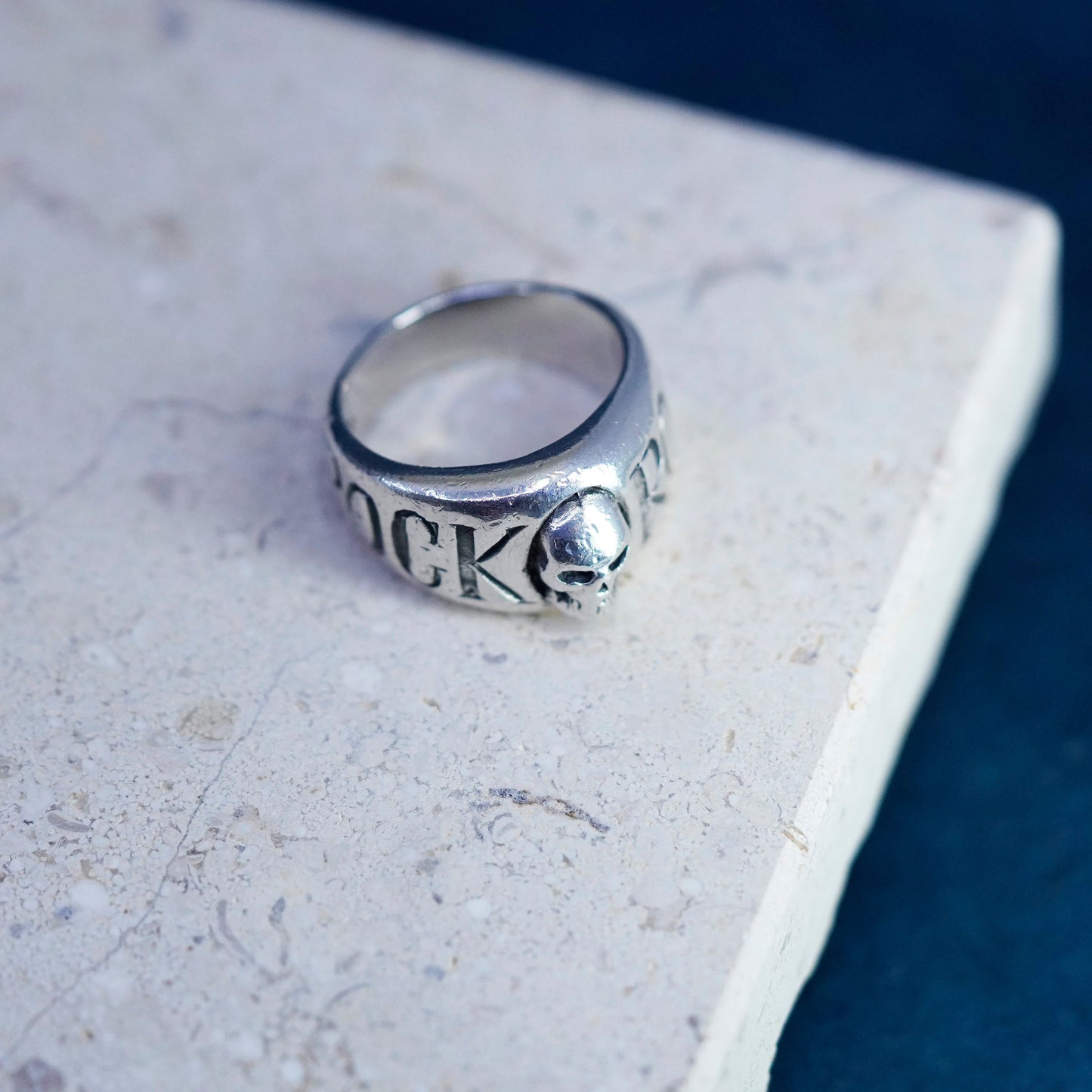 Size 7.5, vtg Sterling silver handmade ring, 925 skull rock roll statement band
