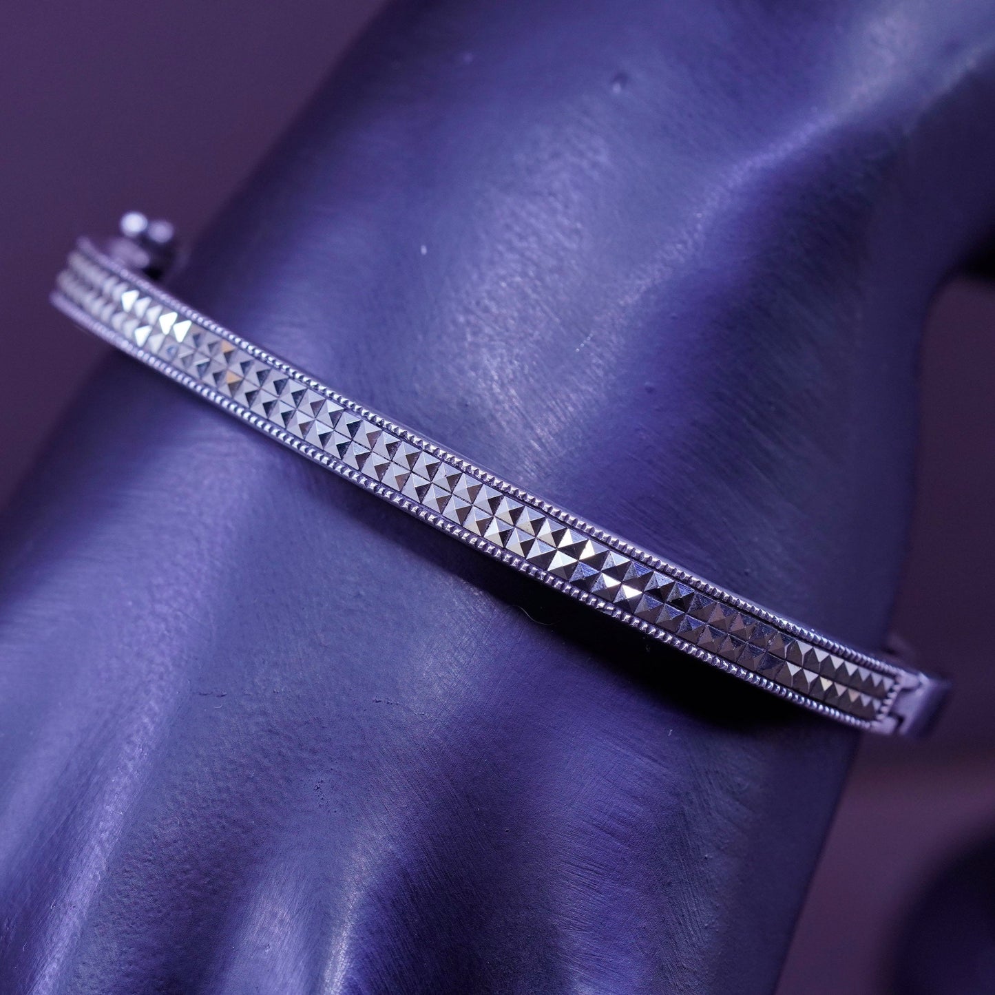 6.75”, vtg Judith Jack sterling silver bracelet, 925 hinged bangle Marcasite